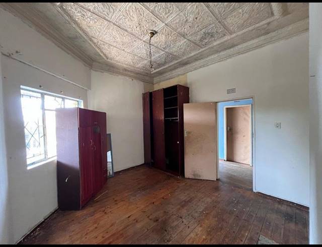 8 BEDROOM HOUSE FOR SALE IN ROSETTENVILLE